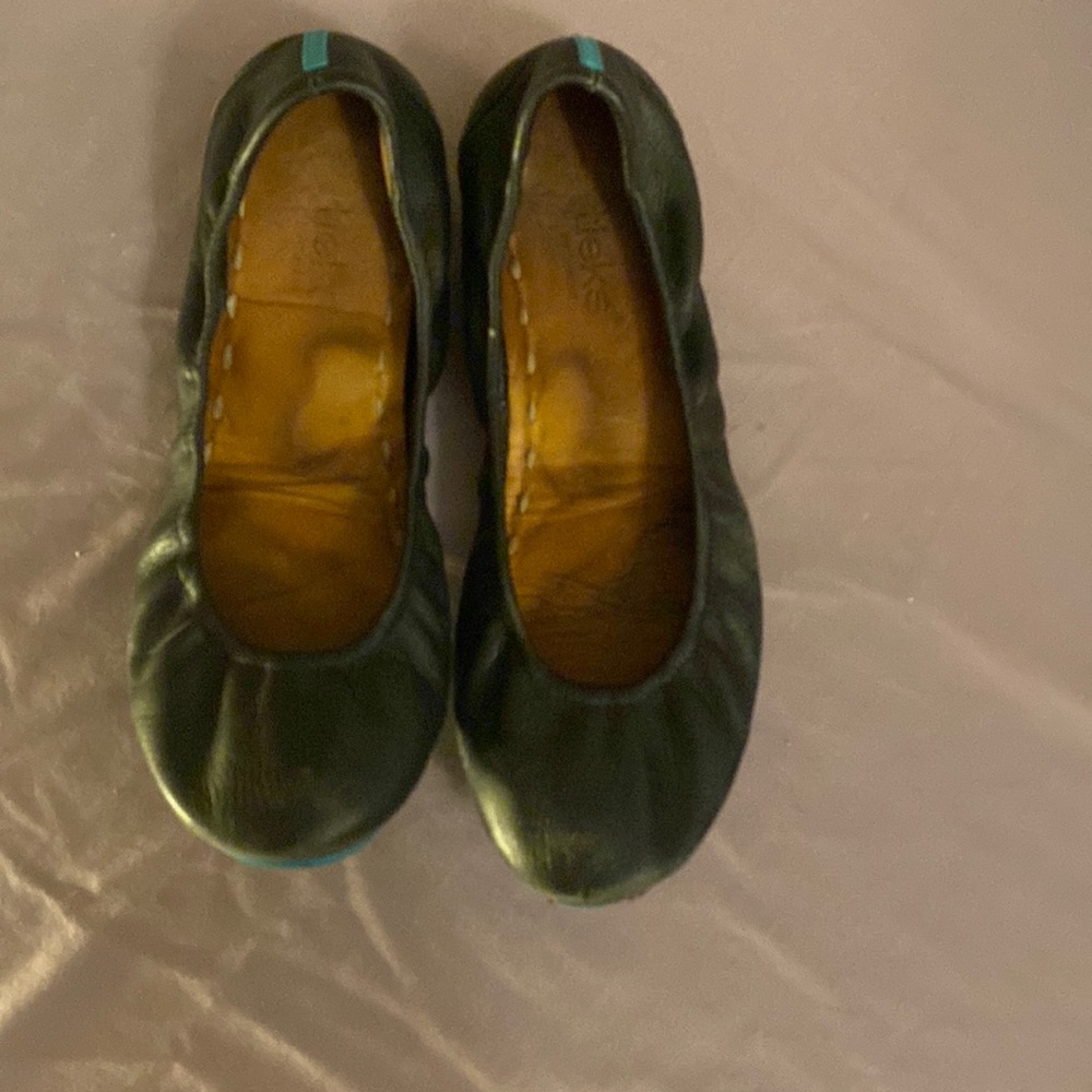 Size 9 black tieks well used